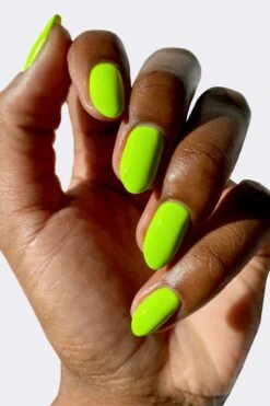 Electric Daisy -Cirque Colors Shop LOWRES Lauren electricdaisy 55078