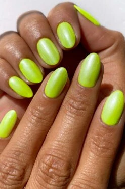 Electric Daisy -Cirque Colors Shop LOWRES swatch ade sylphoverelectricdaisy01
