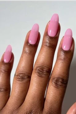 Pink Lady Jelly -Cirque Colors Shop LOWRES swatch brittney pinkladyjelly01