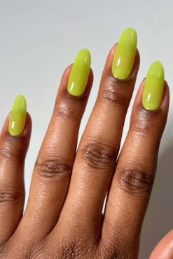 Star Fruit Jelly -Cirque Colors Shop LOWRES swatch brittney starfruitjelly01 410cd6ab ce8f 4850 8537 ce98c49d369f