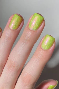 You Tart! -Cirque Colors Shop LOWRES swatch hannah youtart01