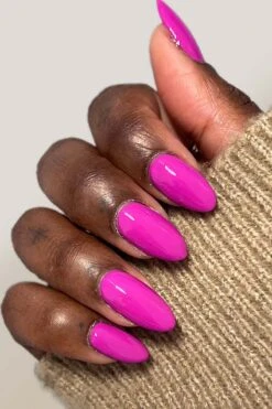 Plastik 10 Plastik -Cirque Colors Shop LOWRES swatch rose plastik01