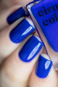 NYFW 17 NYFW -Cirque Colors Shop NEW Swatch NYFW Low Res 1 03883