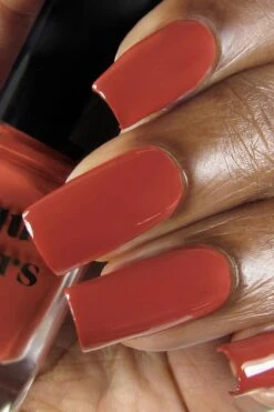 Red Hook -Cirque Colors Shop NEW Swatch REDHOOK Low Res 1 63483