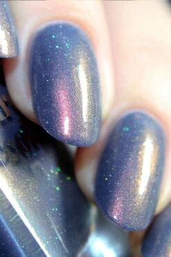 Velvetine -Cirque Colors Shop NEW Swatch VELVETINE Low Res 3 43524