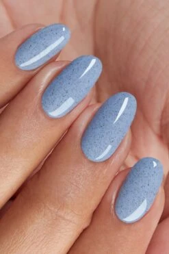 Robin 13 Robin -Cirque Colors Shop ROBIN 4 LOW RES 57974