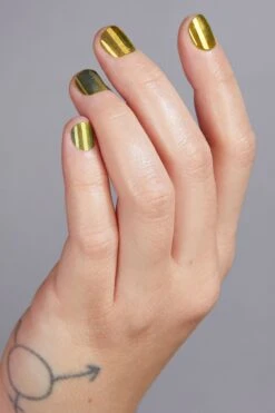 Singularity -Cirque Colors Shop Singularity Grace Low Res 96626