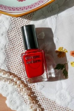 Toadstool -Cirque Colors Shop TOADSTOOL bottle 2 Low Res 01230