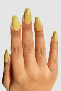Citron Jelly -Cirque Colors Shop kenya swatch citron jelly 01 11239