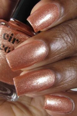 Prima Donna -Cirque Colors Shop new swatch Prima Donna 6 low res 45541