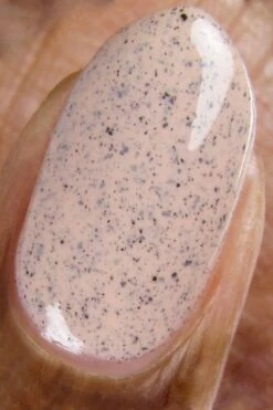 Pebble -Cirque Colors Shop new swatch pebble 5 low res 03096